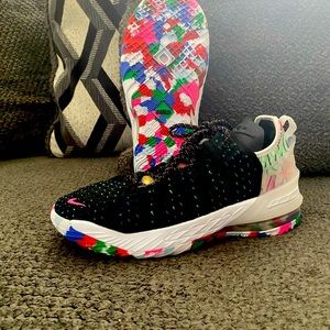 NIKE LEBRON 18 "BLACK/PINK/BLAST MULTICOLOR
